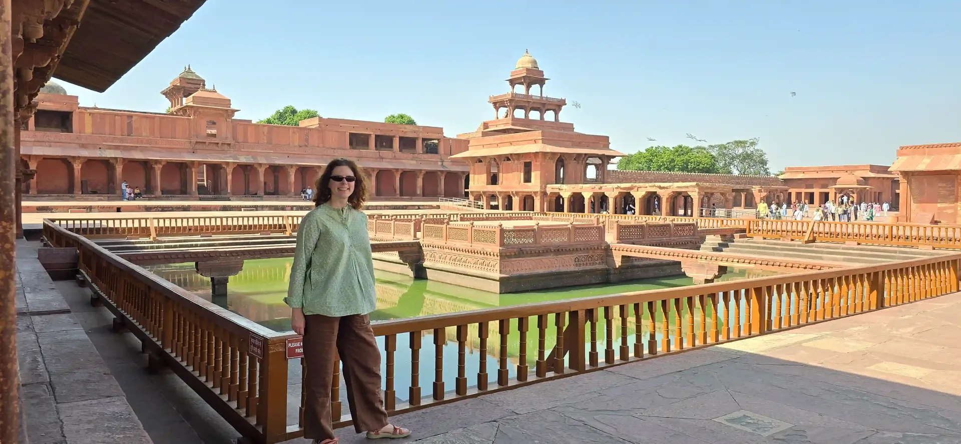 A traveller in front of the Panch Mahal at Fatehpur Sikri
