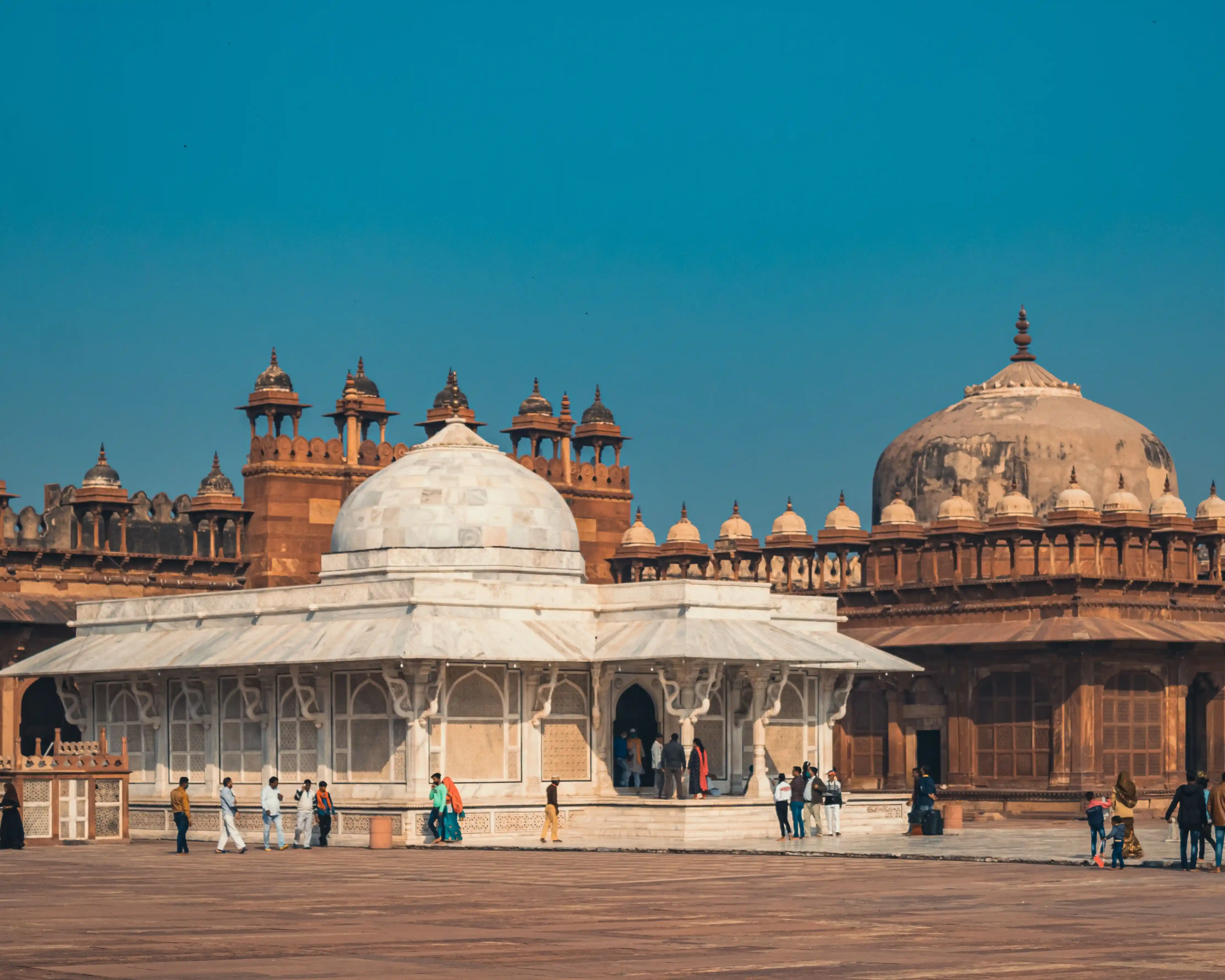 Buland Darwaza at Fatehpur Sikri &mdash; world&rsquo;s tallest gateway at 54 metres in red sandstone